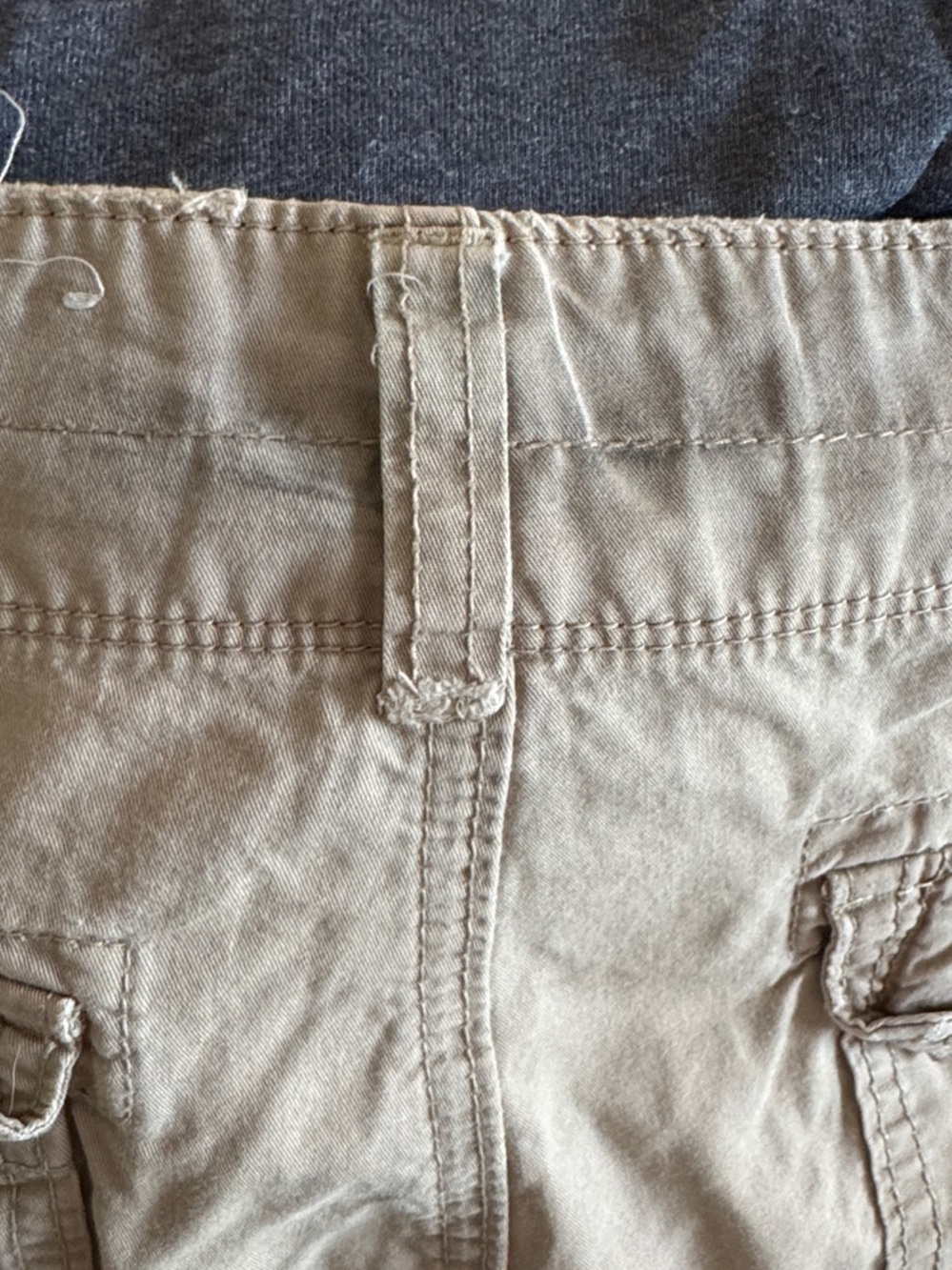 UNIONBAY Men's Khaki Cargo Shorts - Multi-Pocket Utility - Picture 5 of 5